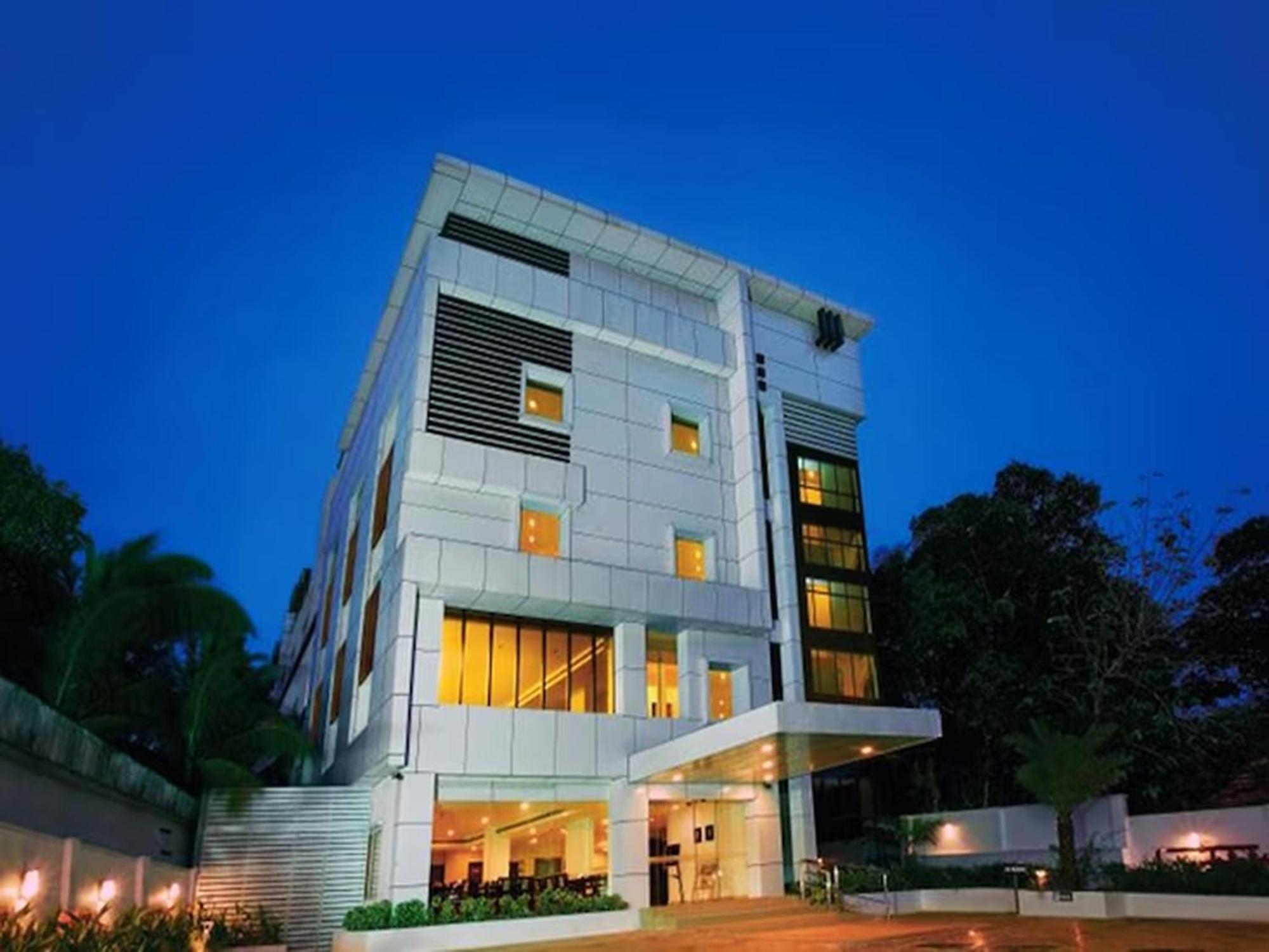 Hotel Hills Park Pathanāmthitta Dış mekan fotoğraf