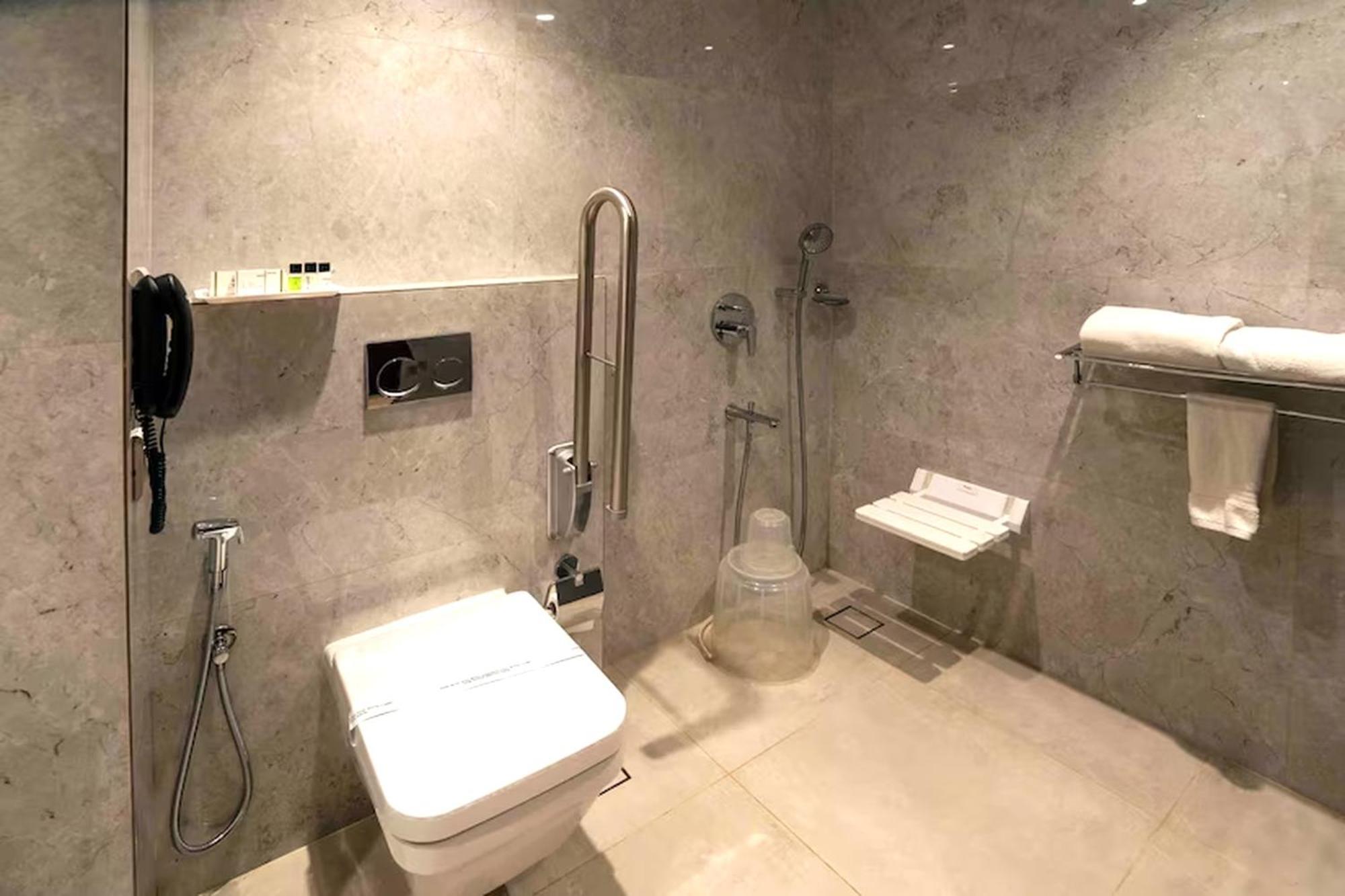 Hotel Hills Park Pathanāmthitta Dış mekan fotoğraf