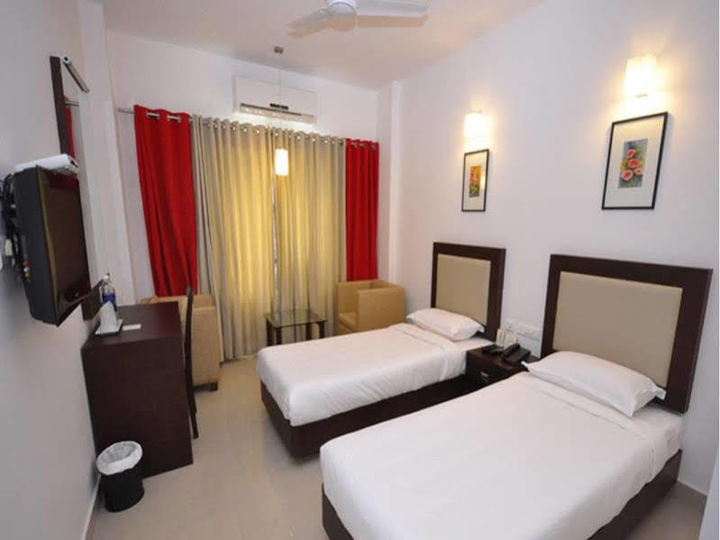 Hotel Hills Park Pathanāmthitta Dış mekan fotoğraf